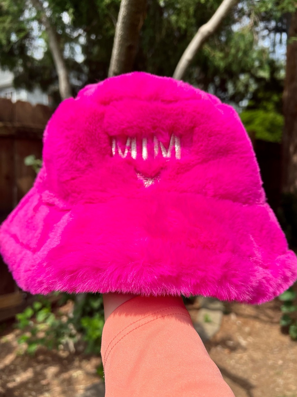 Mimi Fuzzy Fur Bucket Pimp Hat Mariah Carey Tour Merch!🥹💖🥵🔥Butterfly Pink